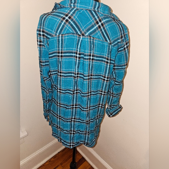Maurices size 0 plaid button-down blue and black - Picture 2 of 4
